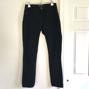 NYDJ | Dark/Black Wash | High Rise | Straight Leg